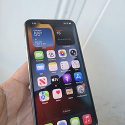 ✅️Iphone 11 Pro Max 512gb unlocked
