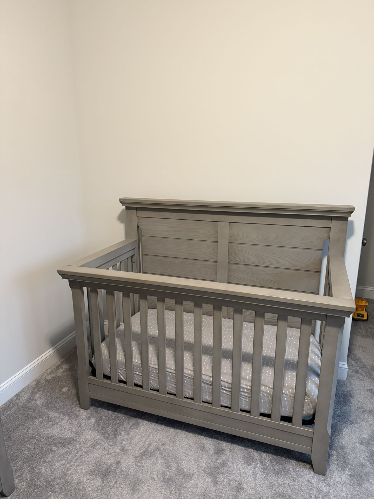 Baby crib