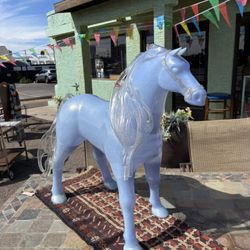 Blue Pony Light Up Features