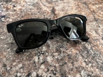RAY BAN Meta Glasses