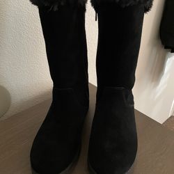 Woman’s boots 