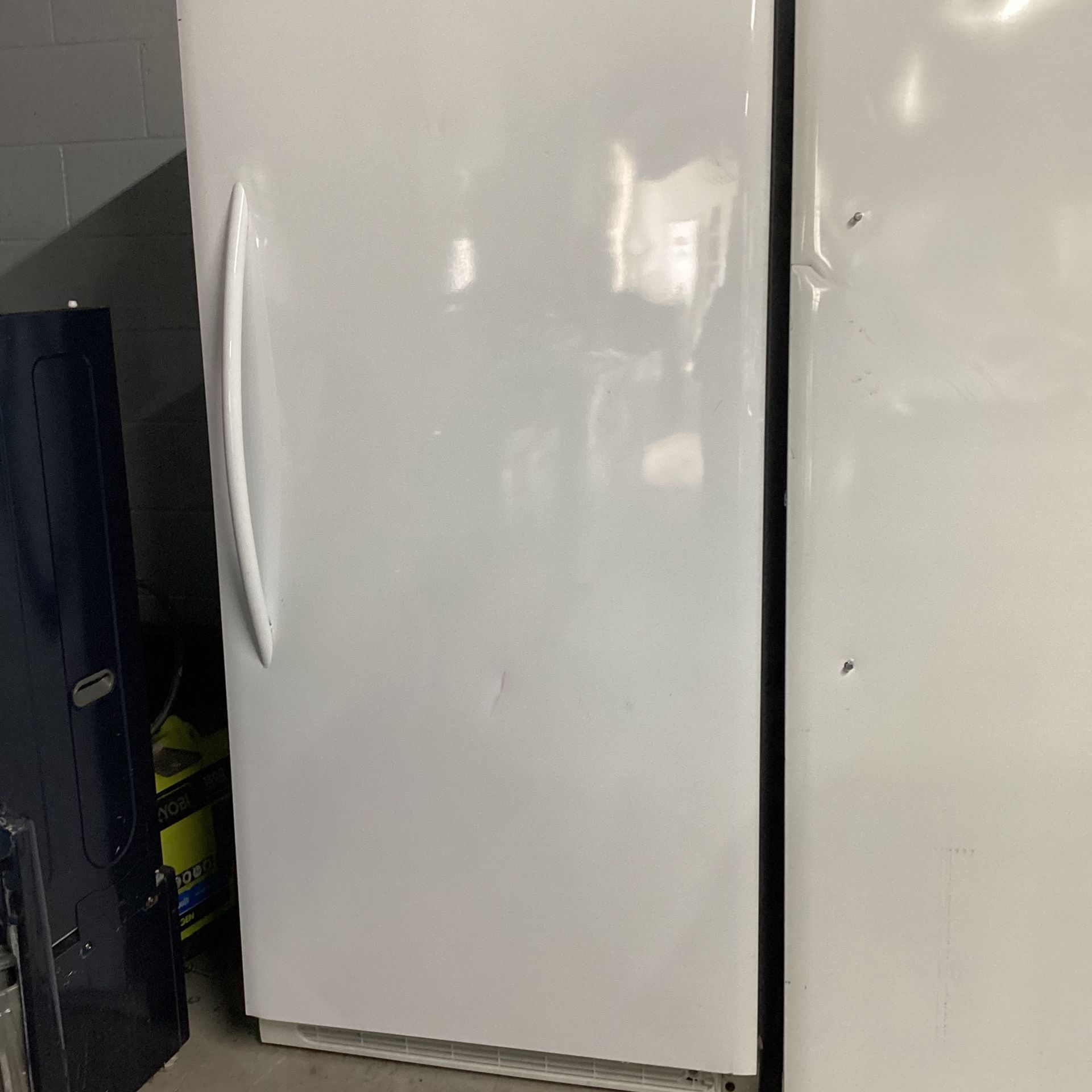 Freezer Frigidaire 