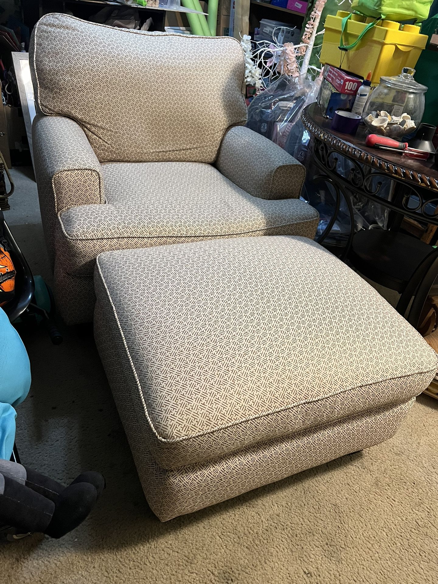 Chair With Ottoman