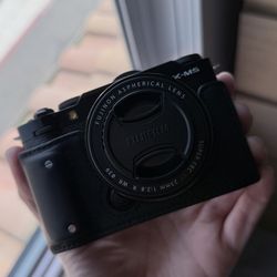 Fujifilm XM5 Body + New Fujinon 23mm (Excellent condition)