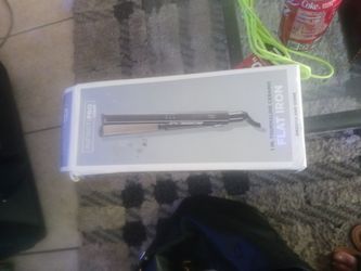 Infinite Pro Conair Flat Iron