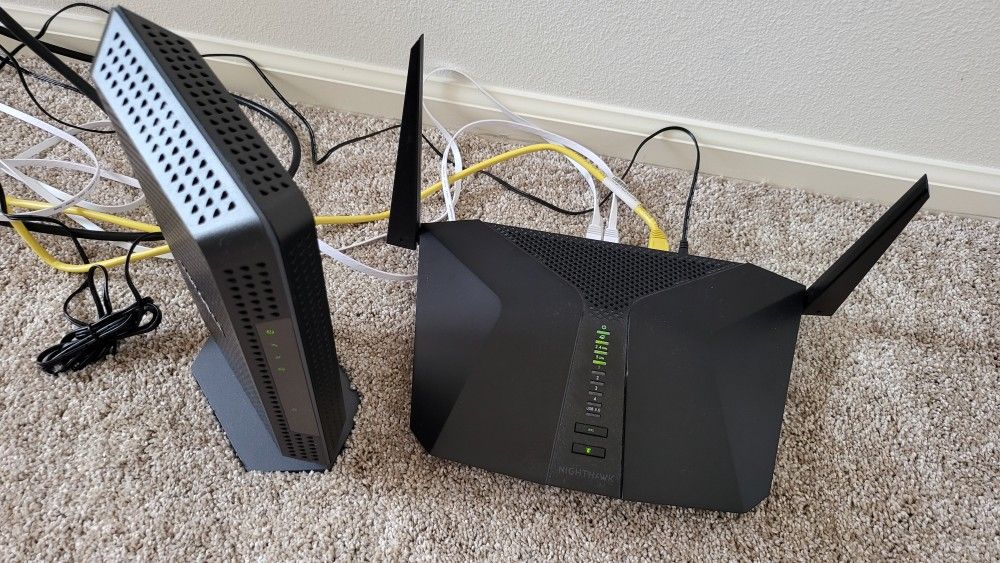 Netgear Nighthawk Modem CM1200 & Router AX3000