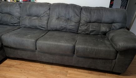 2 PC sectional w/ chaise
