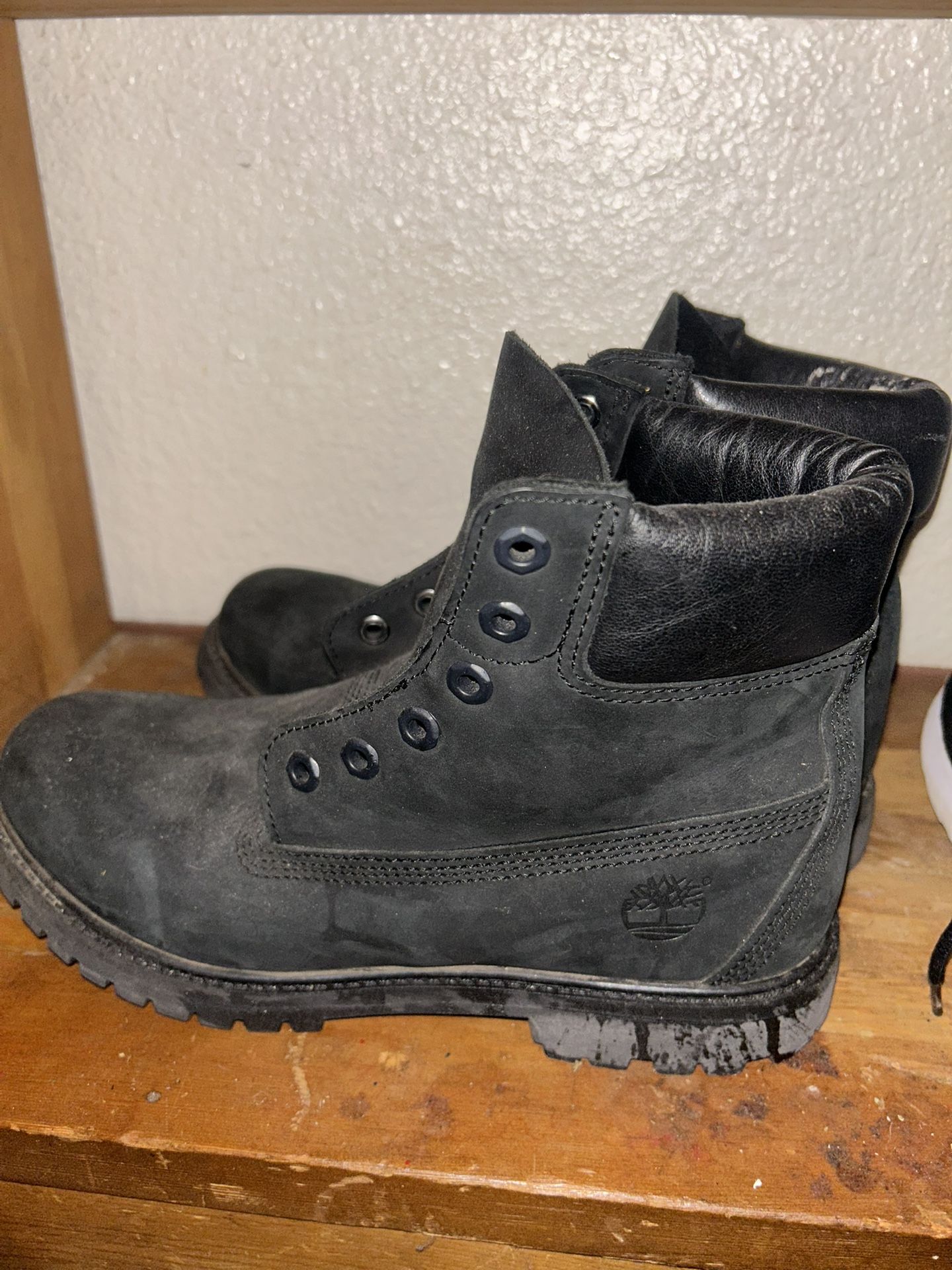 Size 9 Black Timbs