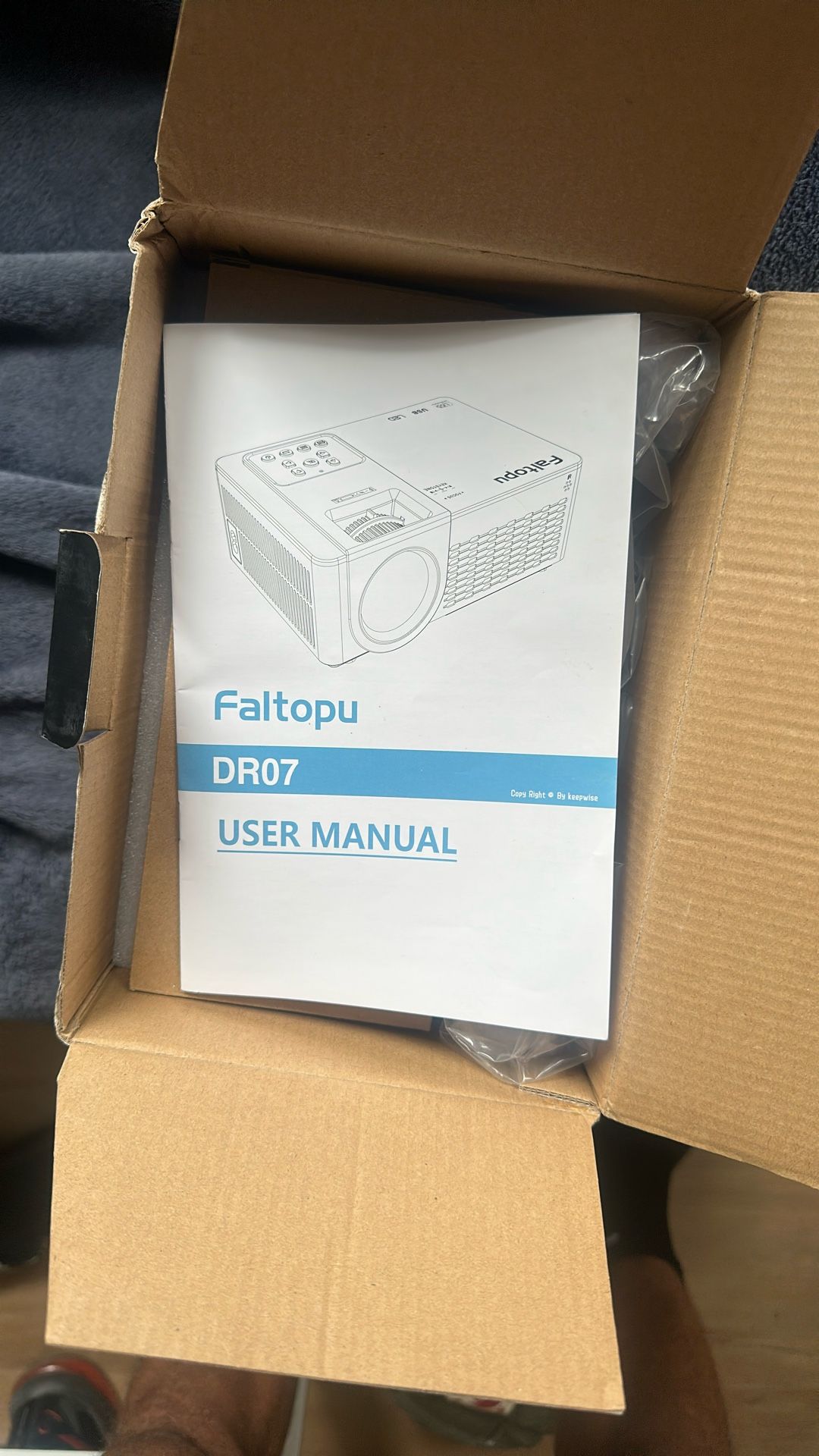 BRAND NEW PROJECTOR FOR TV OR PC 50.00