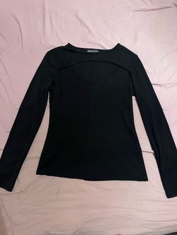 Black long sleeve, size small
