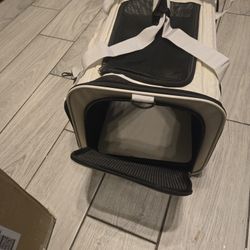 Brand New Airline Approved Pet Carrier Gor Small Pets