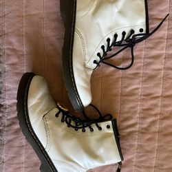 White Dr Martens Combat Boots Size 6 Vguc