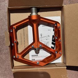 OZY TRAIL PEDAL ORANGE NEW