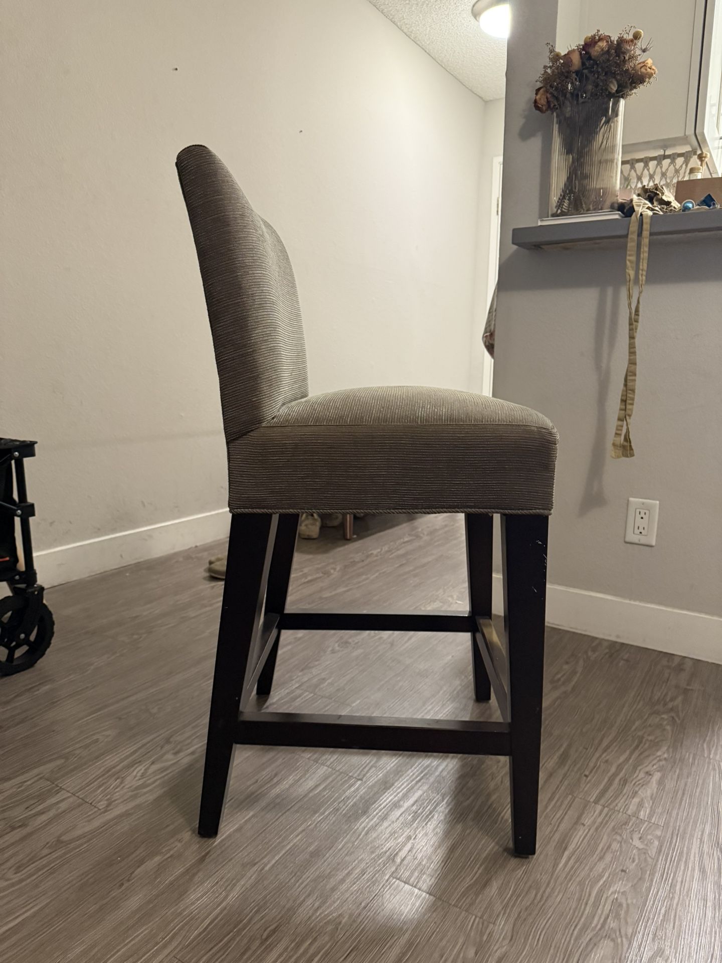 2 Bar Stools