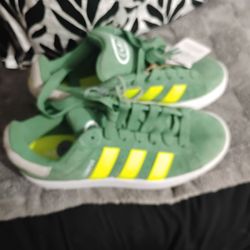 Adidas men's size 7
