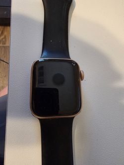 40mm Apple Watch SE
