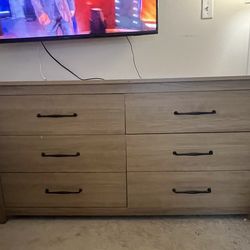 Ameriwood Home Abilene 6 Drawer Wide Dresser, Natural