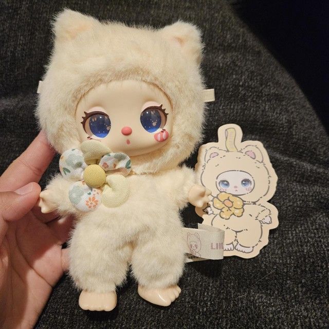 Authentic Liila's Lucky Cat V1 