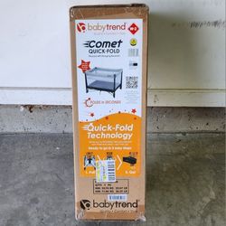 New Quickfold play yard w/ Bassinet