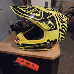 Troy Lee Designs Helmet 