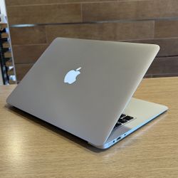 Apple MacBook Air 13” i5/4GB/256GB SSD $180 
