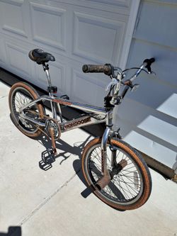 20" Chrome Mongoose Delinquent Mid School BMX Freestyle