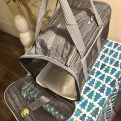 Sherpa Original Deluxe Travel Pet Carrier, Airline Approved & Guaranteed On Board - Black, Medium