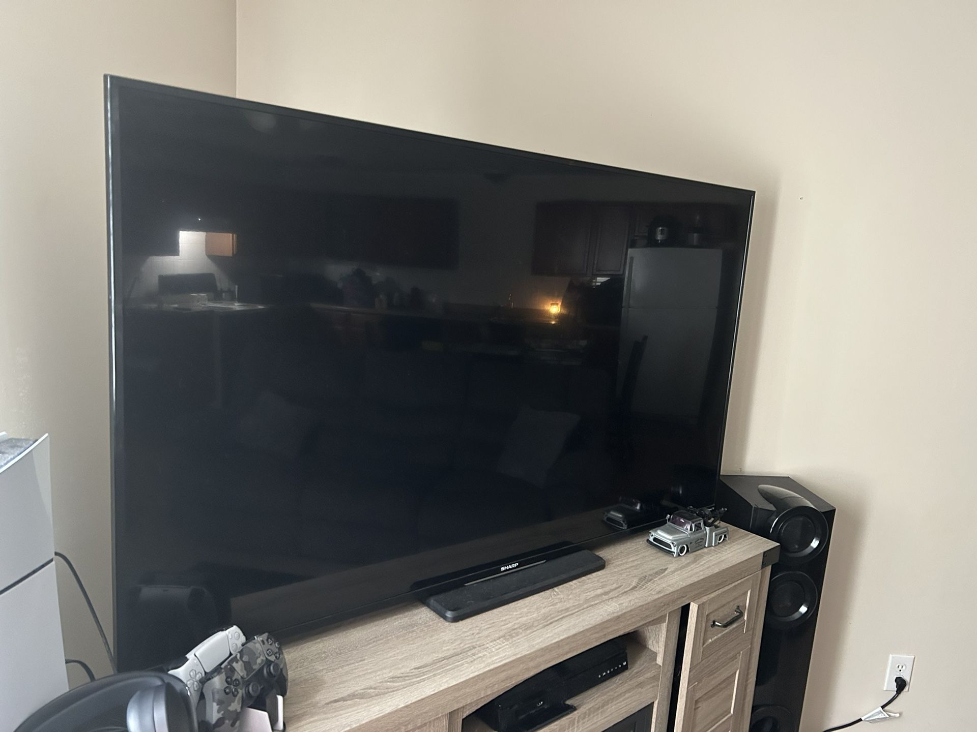 65 inch Roku TV