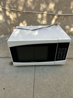 Magic Chef Microwave Good Conditon
