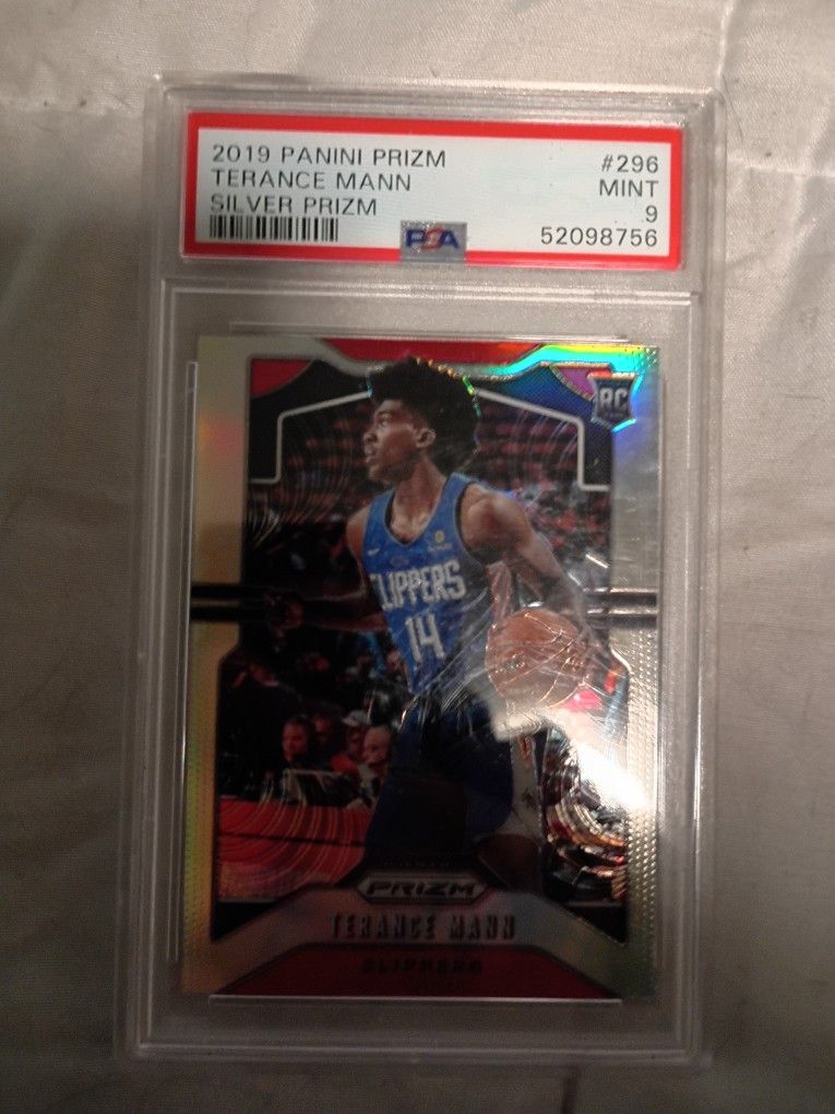 2019. Panini Prizm.   Graded  Card  Terance Mann #17 Of 40rn
