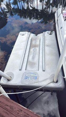 Floating dock