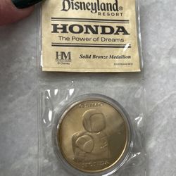 D23 Disney ASIMO Honda Disneyland Innovations Bronze Medallion Collector Coin
