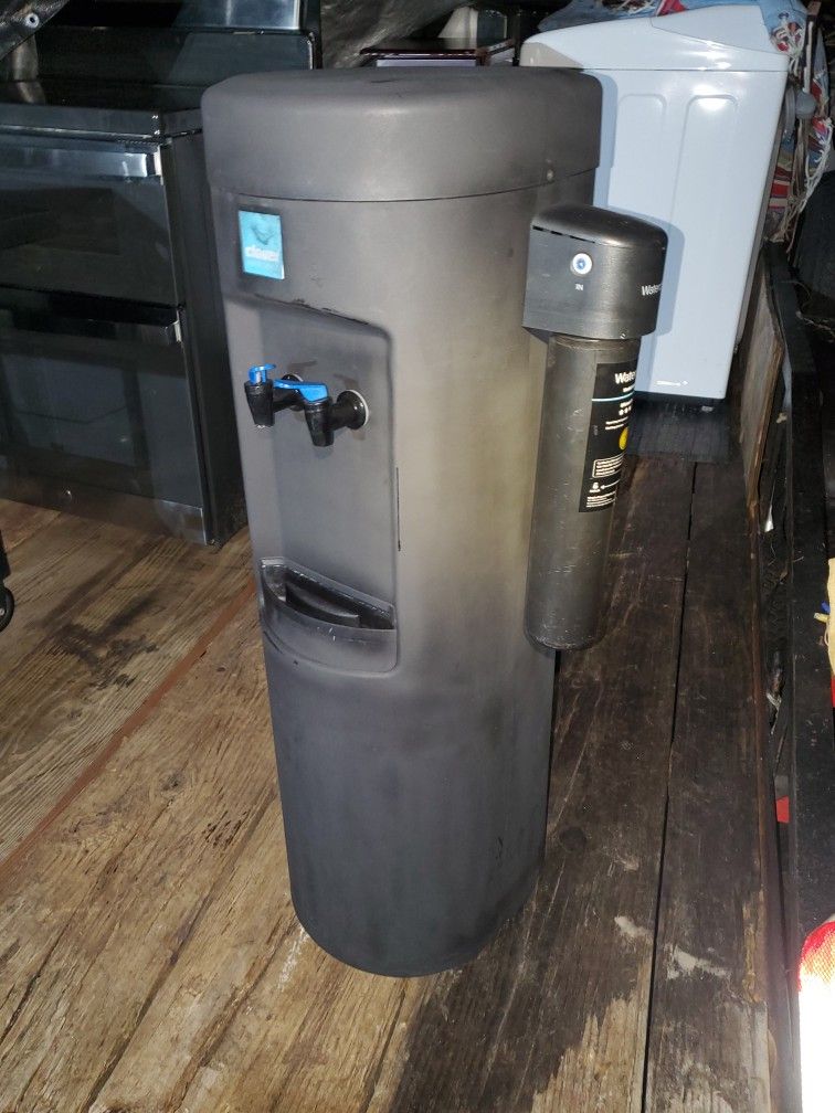 Water Dispenser Hot And Cold Water 