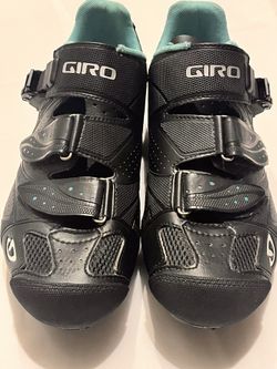 Women’s Giro cycling shoes