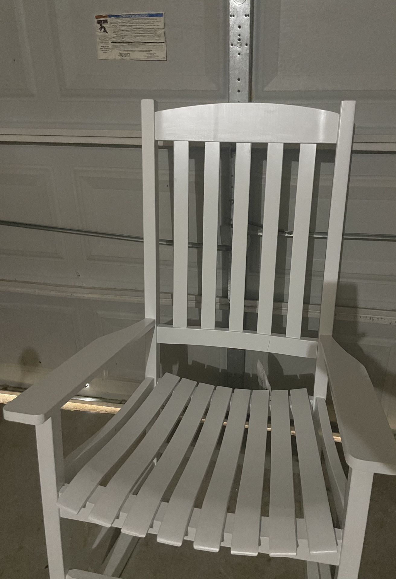 MODREN ROCKING CHAIR