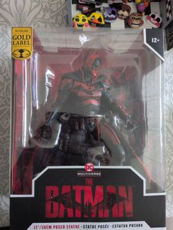 The Batman Statue