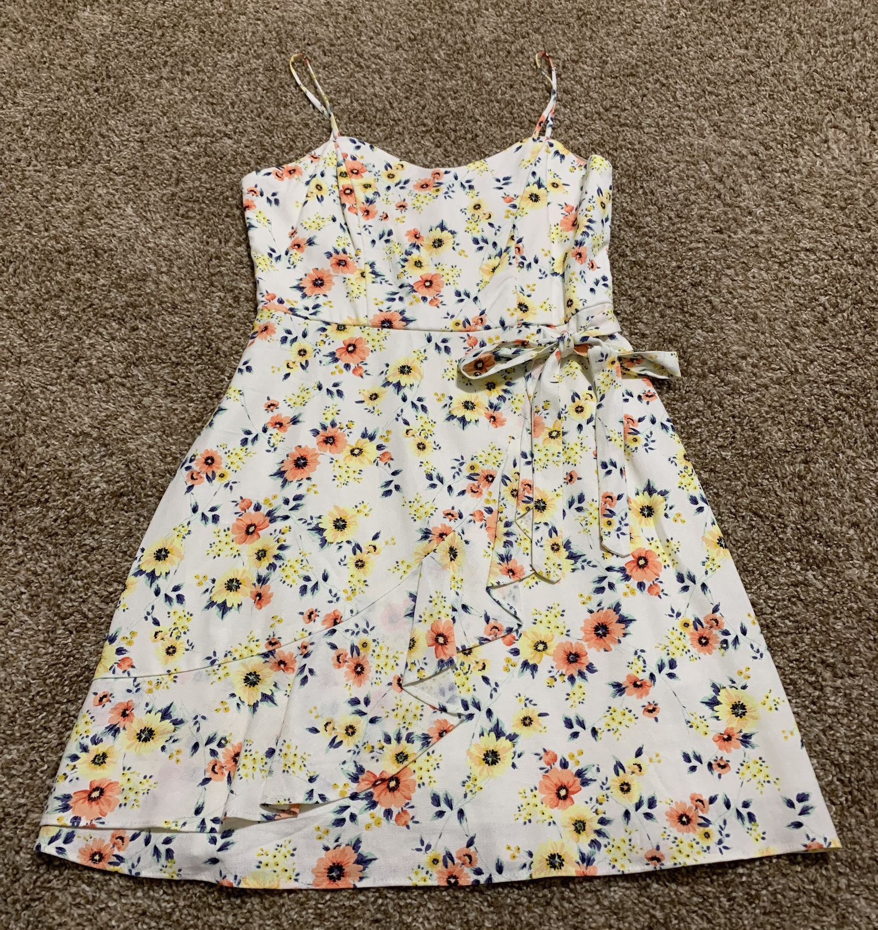 Gorgeous sundress size 5 in juniors