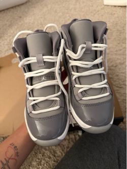 Kids Jordan 11s size 13c