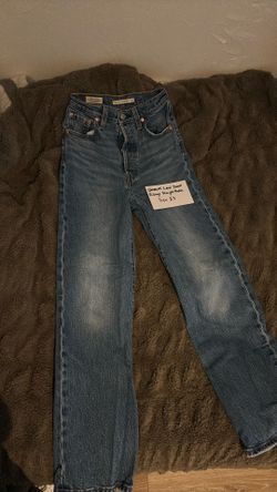 Women’s Levi Jeans
