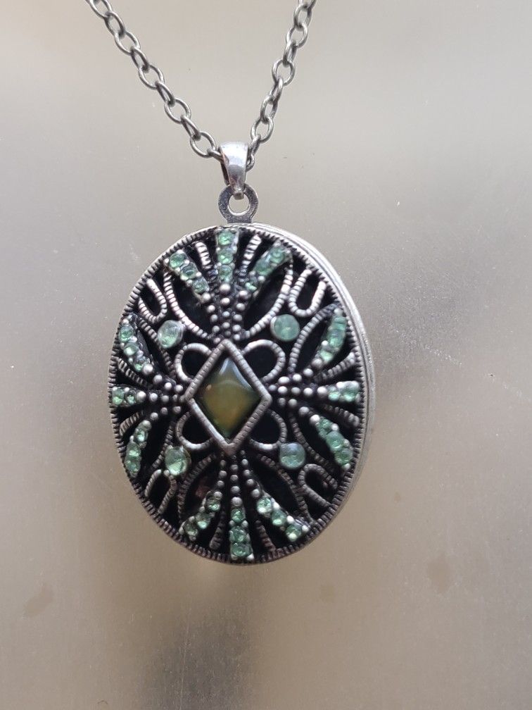 QUINTESSENTIAL MARCASITE LOCKET