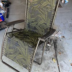 Collapsing Recliner Chairs