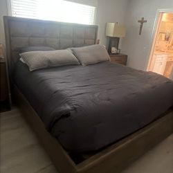 Wood King Bed