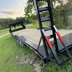 Gooseneck Car Hauler 102x32 Drive Over Fender 