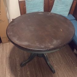 Round Solid Wood Dining Table