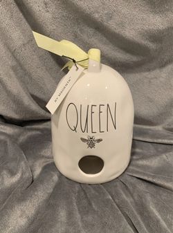 Rae Dunn Queen Bee Birdhouse 
