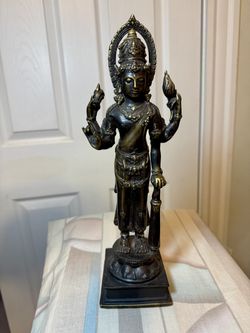 Hindu Lord Vishnu - statue / murti - 12¾" tall