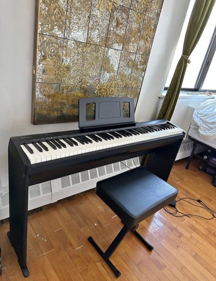 Roland-FP-10-Digital-Piano