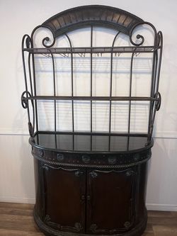 Wine caninet