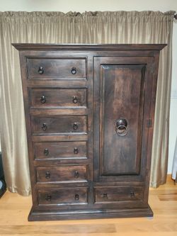 SOLID WOOD Wardrobe/Armoire