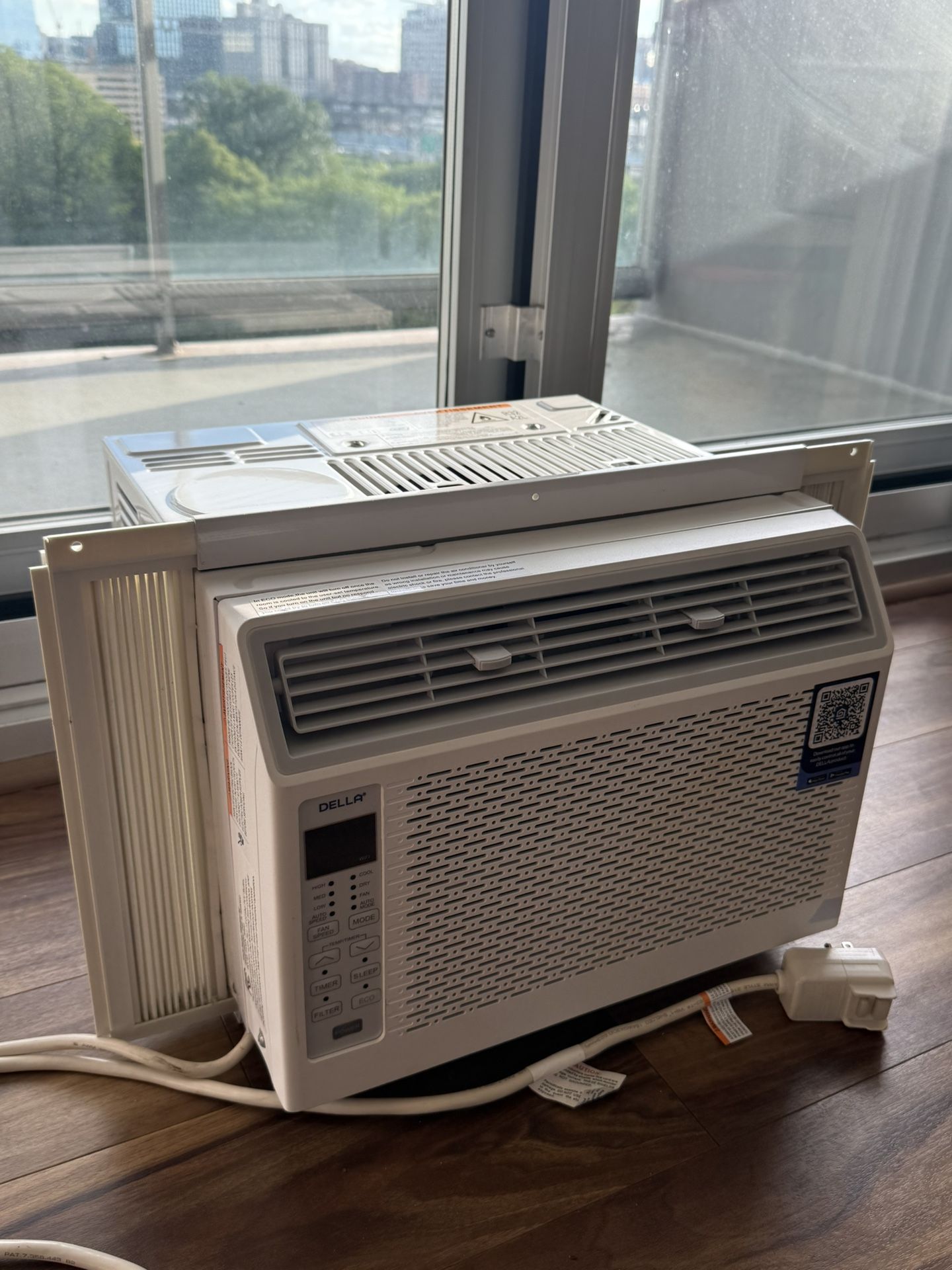 DELLA 6000 BTU Energy Saving Window Air Conditioner